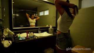 Sexy Girl In Glasses With Nice Ass Gets Fucked Doggy