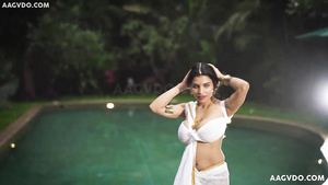 Flirtatious Indian MILF Hot Video