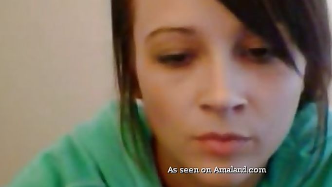 Amateur Bitch Shows Her Cunt