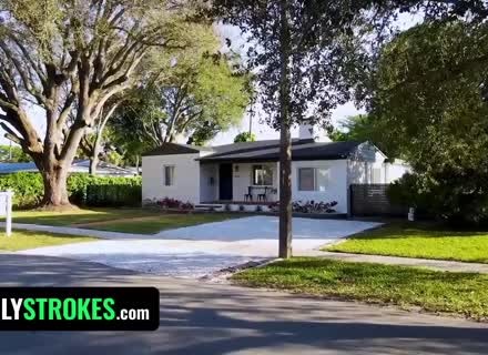 Ffm Threesome With Sexy Asian Stepsister Mina Luxx 2