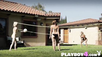 Petite Mommy And Steamy Babes Shows Hottie Body