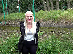 Bouncing On A Dick In The Car Is Enough To Please Lovita