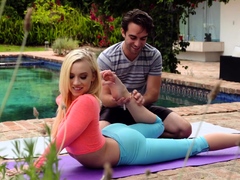 Hawt Blonde Enjoy Foot Fetish