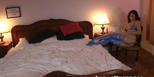 British MILF Lara Masturbating With Toys In Latex Solo