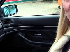 Public European Babe Pussyfucked Outdoor