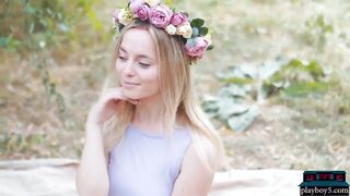 All Natural MILF Blonde Jillean Strips Outdoor During A Picnic With Playboy