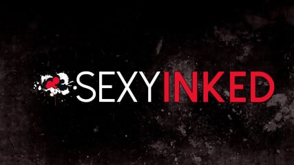 Leya Gets A Piggy Welcome With Giant Toys By Sabien, Bay And Aspen