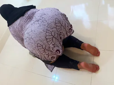 Chudai Office Ki Andar: MILF With Huge Tits Gets A Hot Creampie