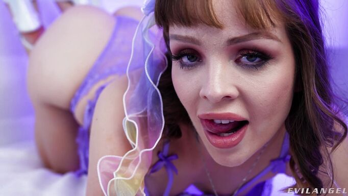 Please Feed Me With Your Cock