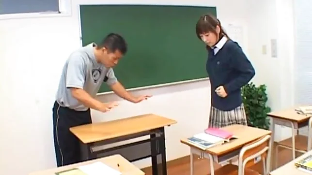 Runna Sakai Is A Sexy Teen Schoolgirl Who Loves To Have Hard, Rough Sex Anywhere 4