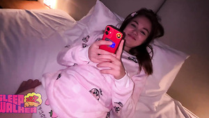 Long Cock Penetrates Teen Pussy And Fills It With A Huge Cumload