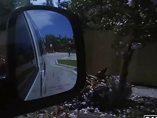 Blonde Babe Works For That Creampie In The Car