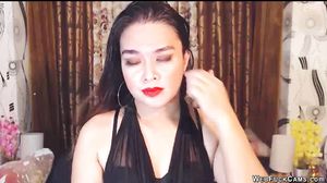 Brunette Webcam Girl Chatting