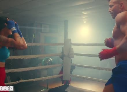 Fit Slut Dana Vespoli Gives Some Ass In Gym 2