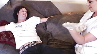 Anteprima Del Video: Infermiera Maggiorata Succhia Sperma