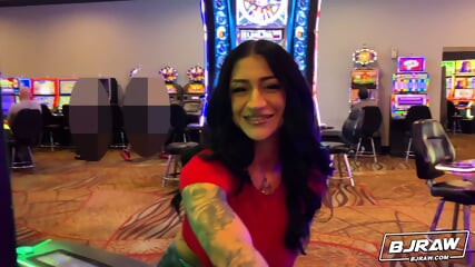 Lunas Sin City Facial